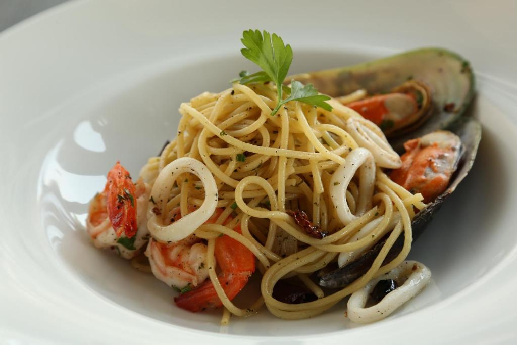 Riva Surya Bangkok - Resim 38