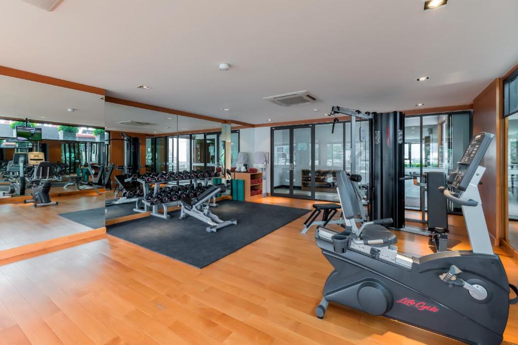 Fitness centrum a/nebo fitness zařízení v ubytování The Charm Resort Phuket - SHA Certified