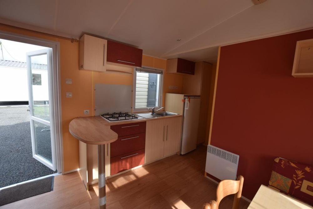 Kuchyň nebo kuchyňský kout v ubytování Sabiñanigo Camp & Hotel