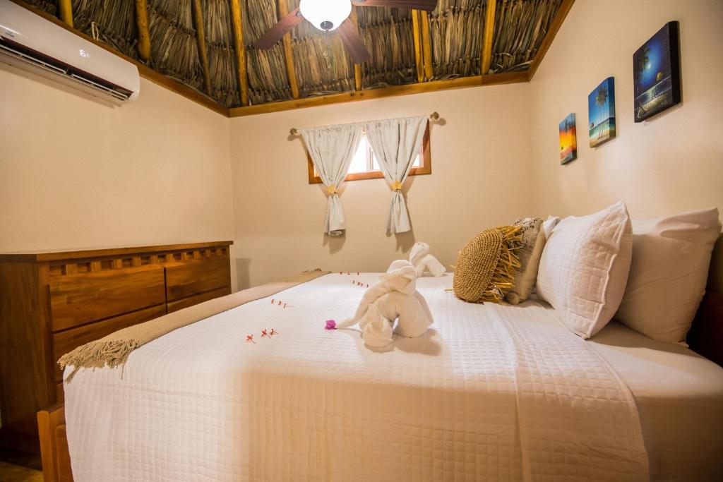 Postel nebo postele na pokoji v ubytování Hidden Jewel Boutique Hotel