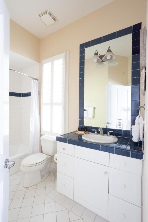 The Cottages on Charleston Harbor - Two-Bedroom Lagoon Cottage