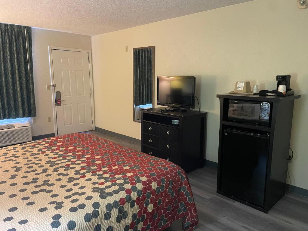 Econo Lodge Inn & Suites Sweetwater I-20 - 特大号床间 - 无障碍/禁烟