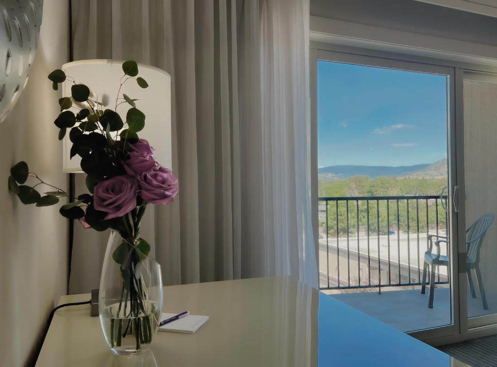 Balkón nebo terasa v ubytování Coast Capri Hotel