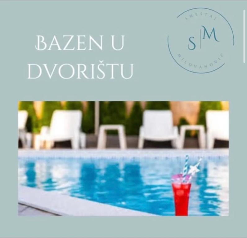 Bazén v ubytování Smestaj Milovanovic nebo v jeho okolí