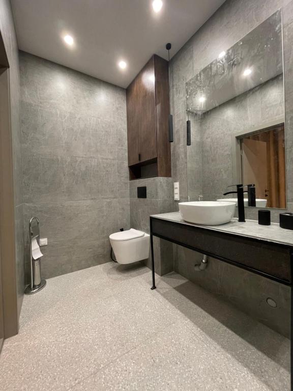Ένα μπάνιο στο Apartment Florence моря 600 метров
