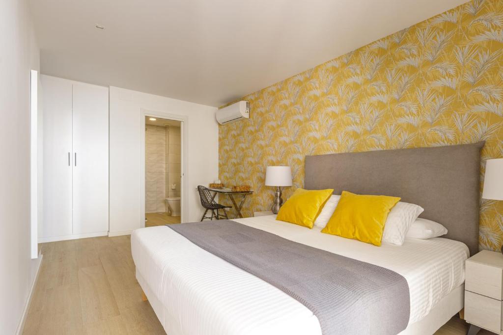 Posteľ alebo postele v izbe v ubytovaní Spacious & Quiet apartment by HelloMalaga - AZAHAR