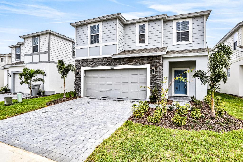 The Extraordinary Getaway Windsor Island Resort (USA Davenport