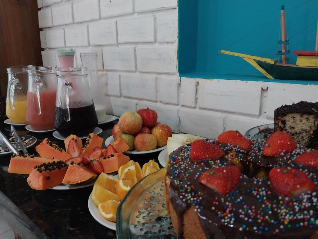 Comida na casa de hóspedes ou em algum lugar perto