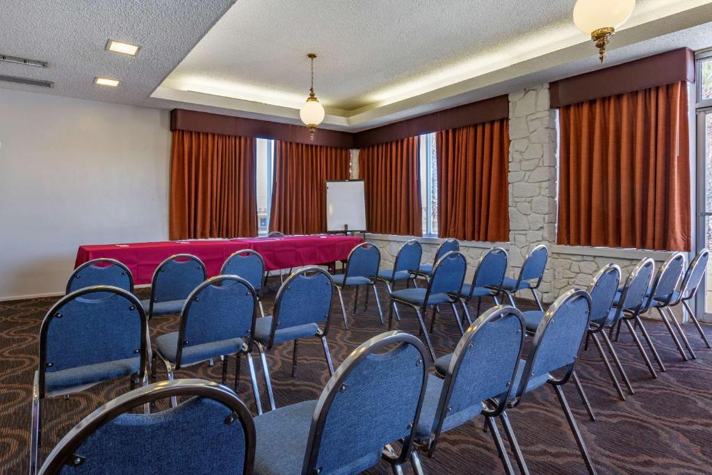 Konferenční prostory v ubytování Best Western Plus King's Inn and Suites