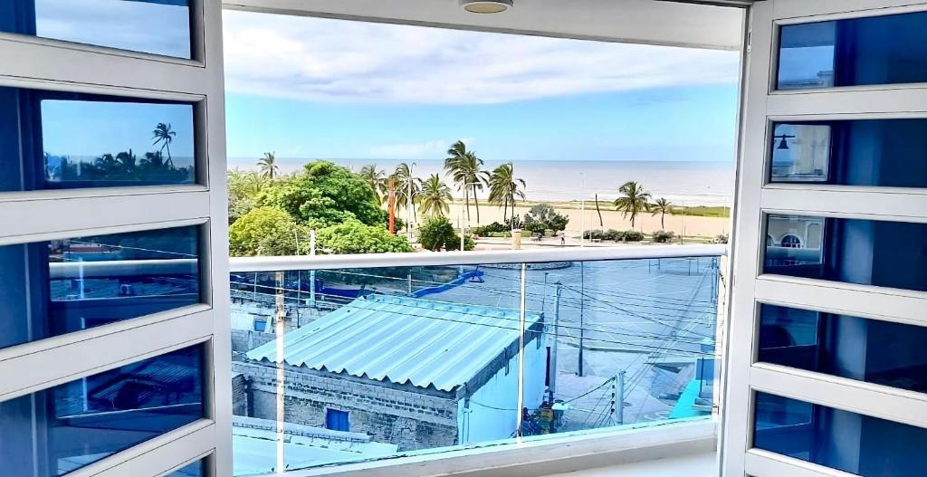 Bazén v ubytování Balcones al Mar by La Marina nebo v jeho okolí