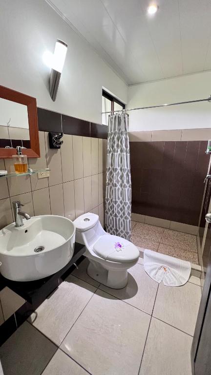 Koupelna v ubytování Hotel Secreto La Fortuna