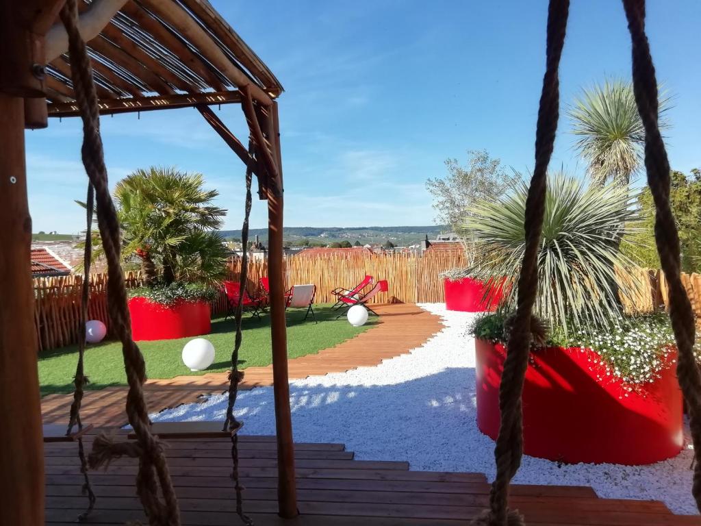 ROOFTOP GUESTHOUSE