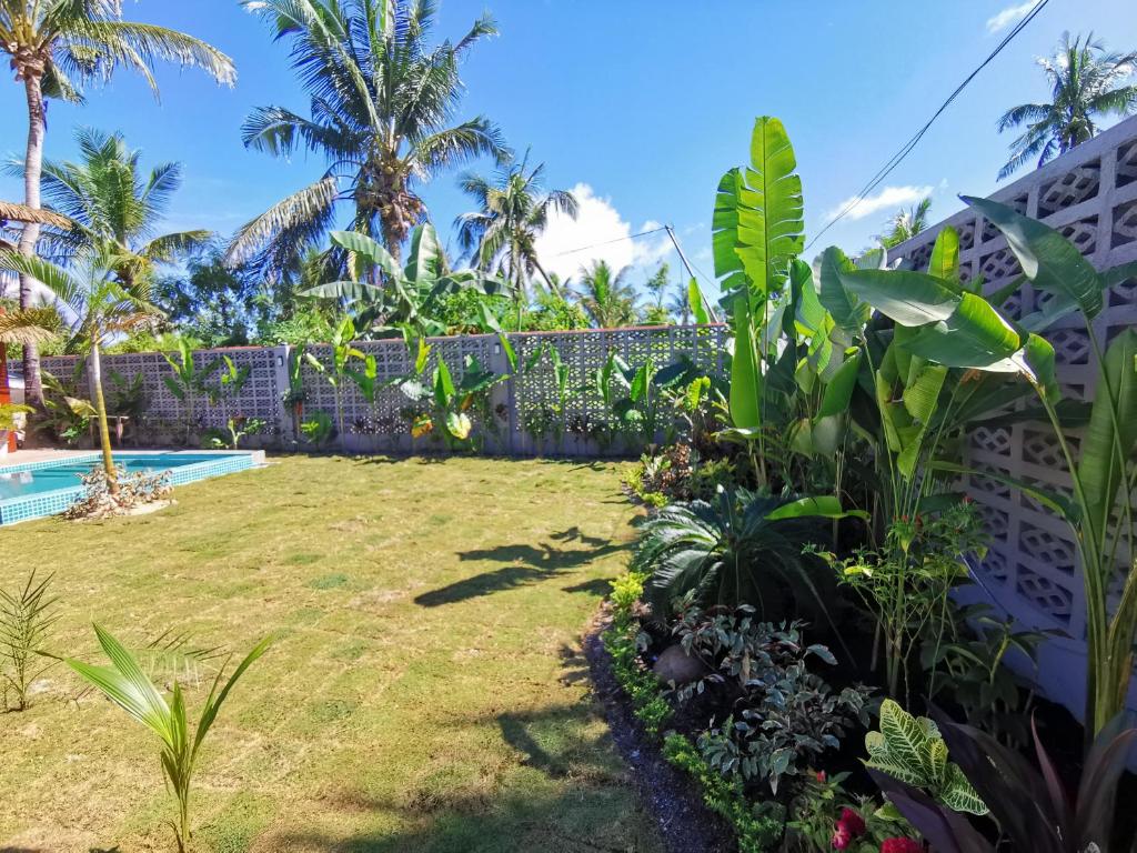 Zahrada ubytování Domu Mia Villa Siargao