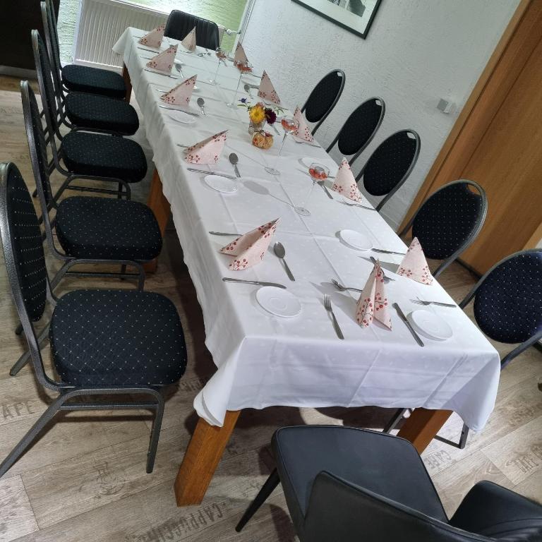 Restaurace v ubytování Pension Elisabeth am Elberadweg