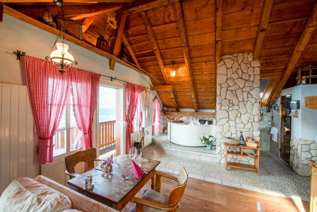 Postel nebo postele na pokoji v ubytování Hotel Zeit & Traum Privat SPA
