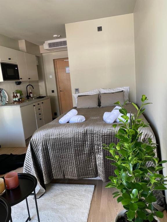 Postel nebo postele na pokoji v ubytování Hotell Hanöhus Hällevik