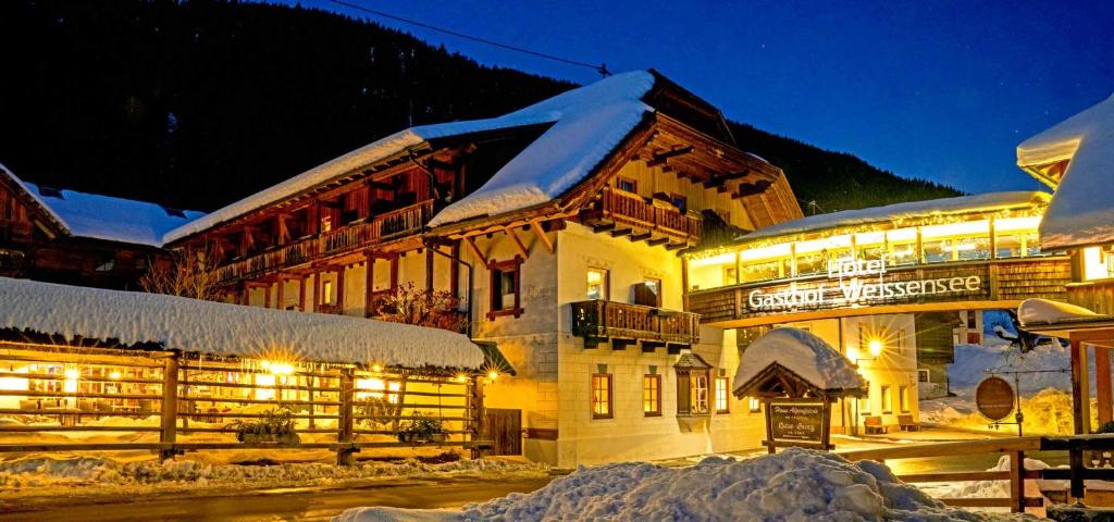 Fotografie z fotogalerie ubytování Hotel zum Weissensee v destinaci Weissensee