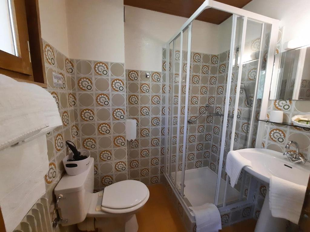 Hôtel Les Triolets - Small Double Room