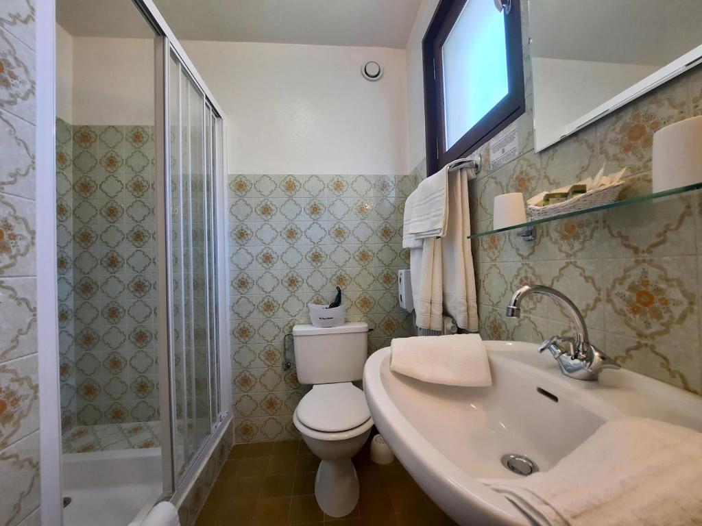 Hôtel Les Triolets - Small Single Room