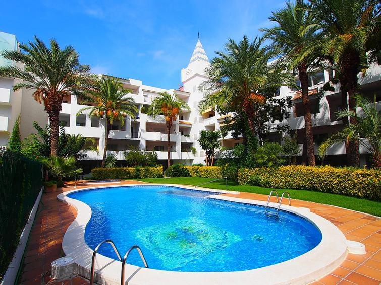 The swimming pool at or close to Royal Marine playa calme et cosy