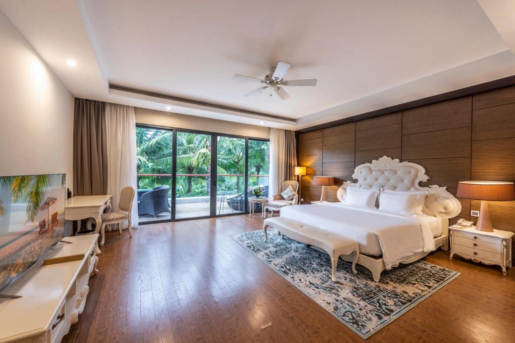 Biệt Thự 3 Phòng Ngủ - Hồ Bơi Riêng - Vé Vào Công Viên Giải Trí VinWonders
