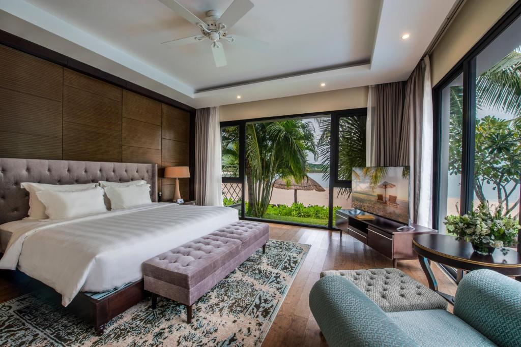Biệt Thự 3 Phòng Ngủ Nhìn Ra Bãi Biển - Hồ Bơi Riêng