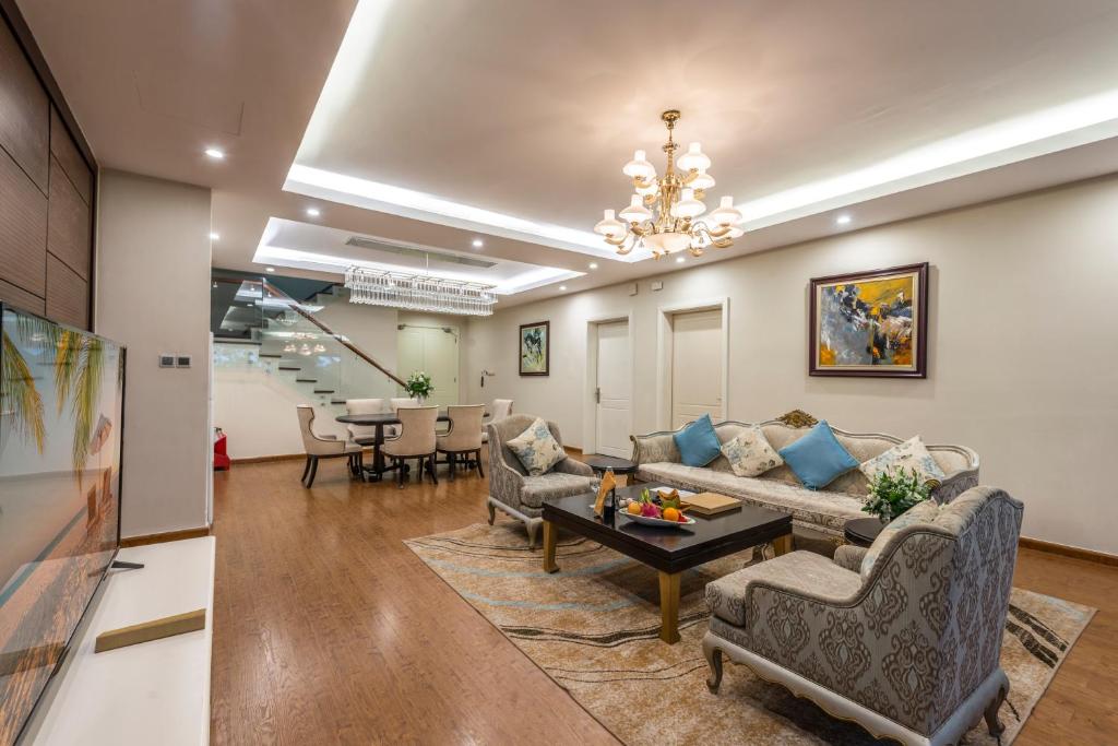 Villa4-Bedroom Pool View- Fullboard
