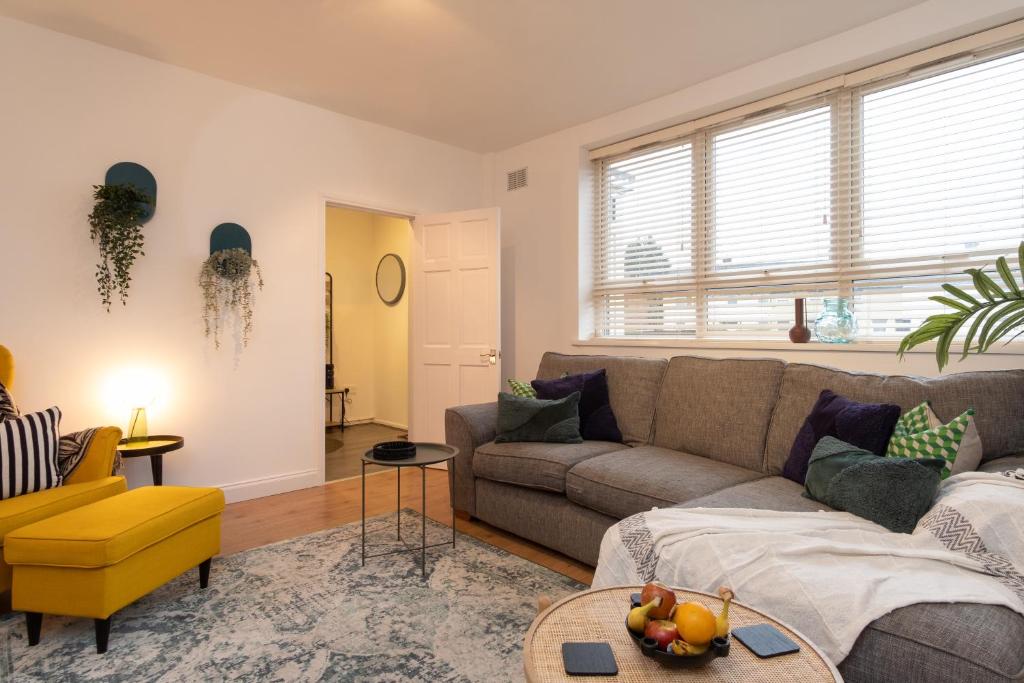 Glenfield House, Leicester (updated prices 2024)