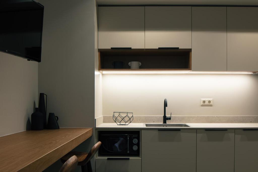 Chapter 02 Gallery Suites - 19