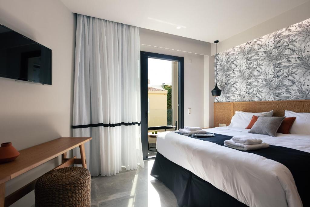 Chapter 02 Gallery Suites - 18