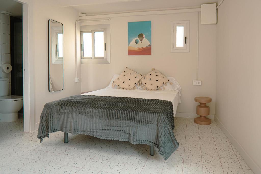 Smartr Barcelona Ramblas - Resim 13