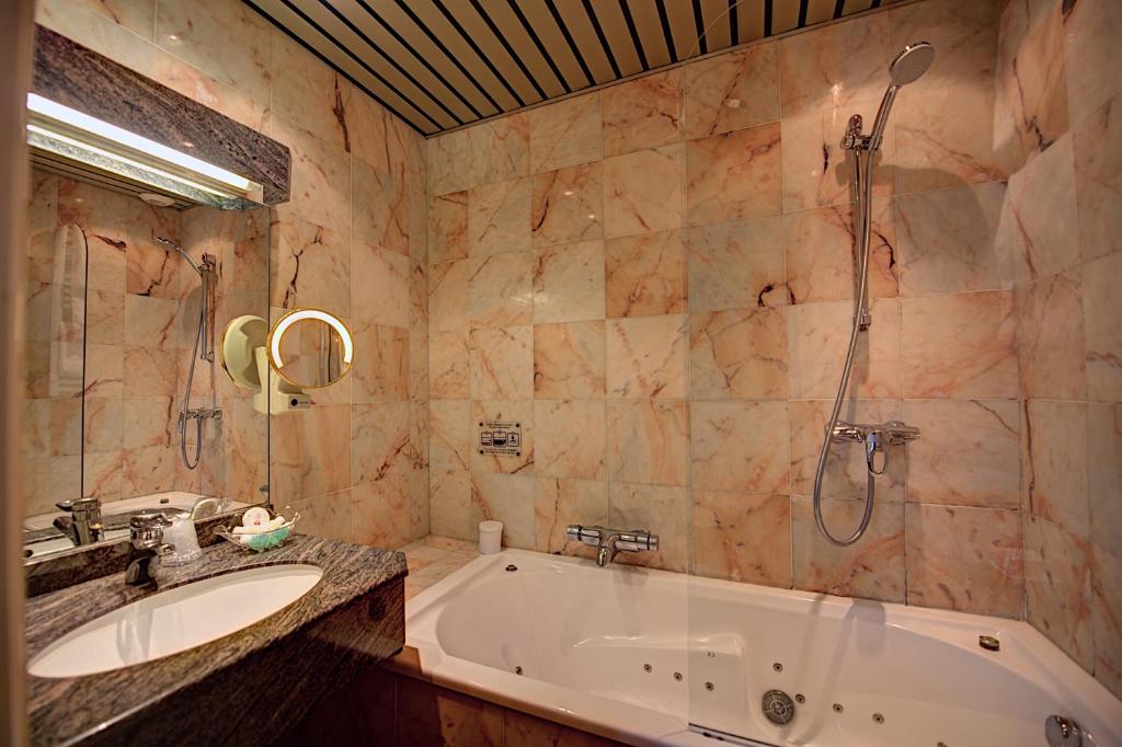 Hôtel Du Midi Paris Montparnasse - Resim 6