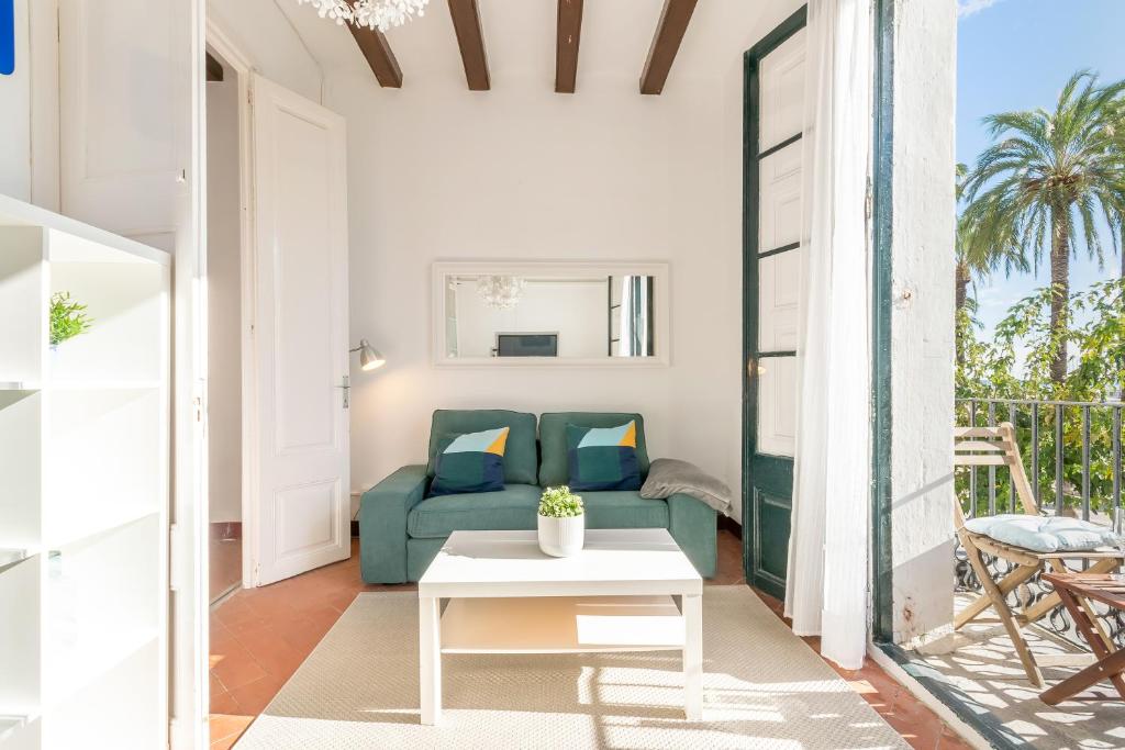 Vistamar 1: Primera línea de mar con encanto, Sitges ...