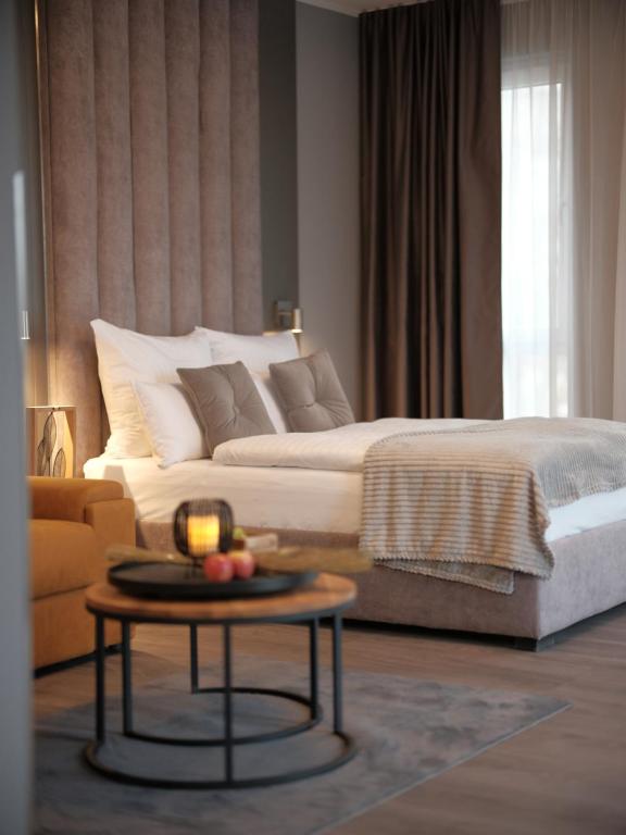 THE ROOMS - Hotel & House, Frankfurt/Main – Updated 2023 Prices