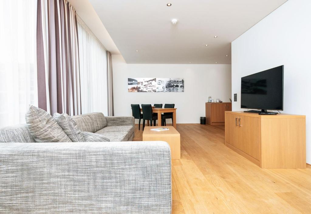 TV a/nebo společenská místnost v ubytování Tailormade Hotel SIHLPARK Schindellegi