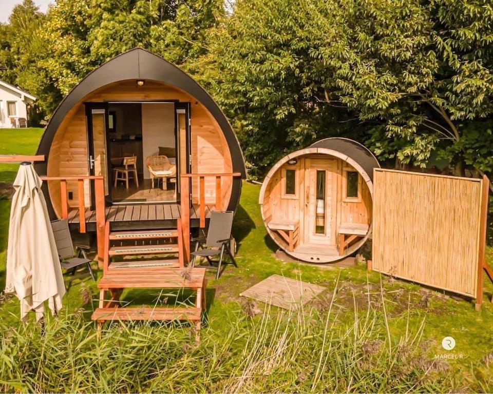 Pod Hotelkamer aan het water