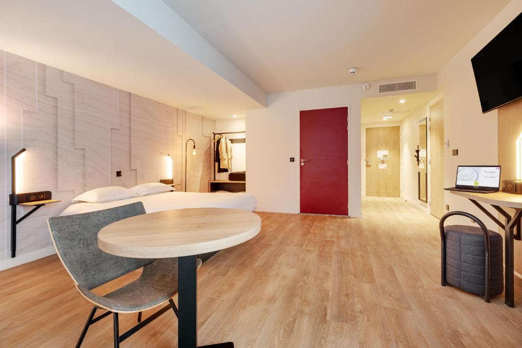 B&B HOTEL Lille Lillenium Eurasanté - Resim 12