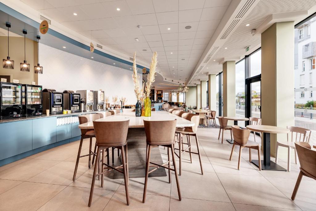 Restaurace v ubytování B&B HOTEL Lille Lillenium Eurasanté