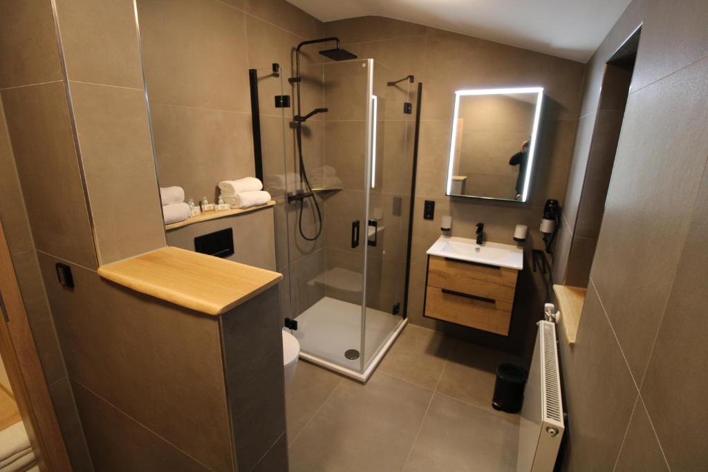 Koupelna v ubytování DER Hirsch Hotel