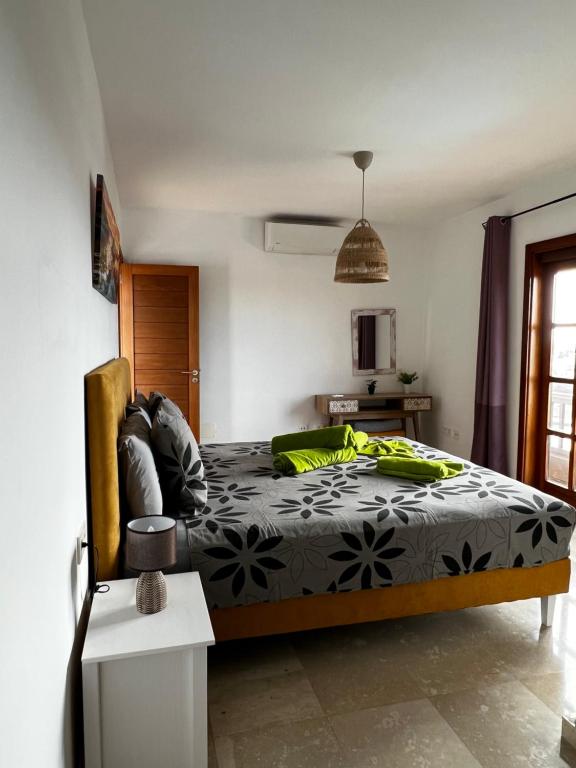 A bed or beds in a room at Casa del Sol Naciente - heated pools - wifi - UK,BE,NL,FR TV channels
