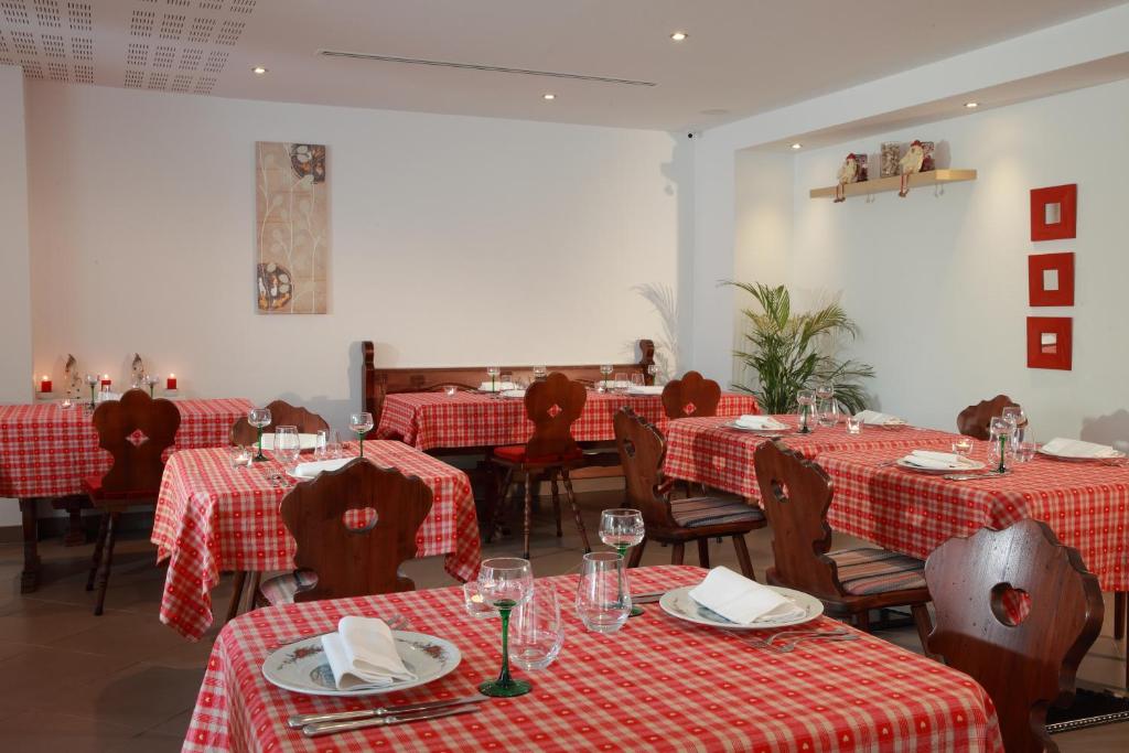 Restaurace v ubytování Les Portes de la Vallee