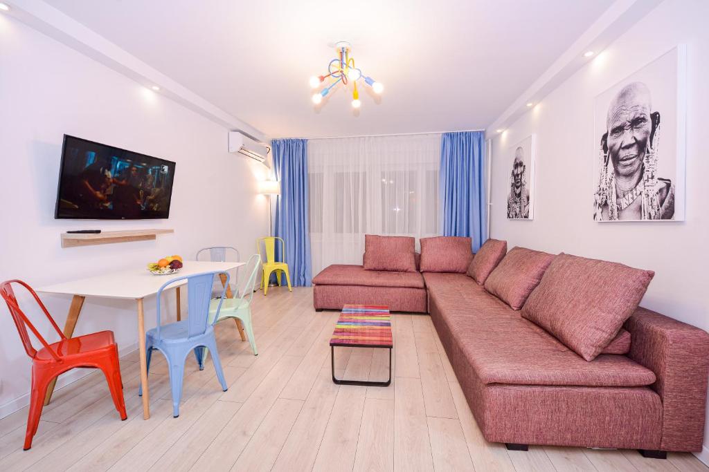 One by One - by Grand Accommodation - 