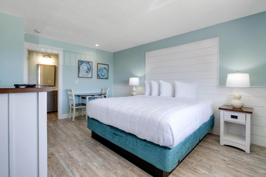 John Yancey Oceanfront Inn - Standaard - 1 Kingsize Bed