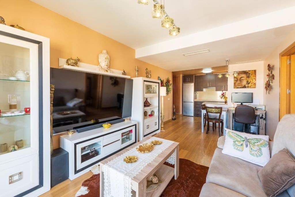 A kitchen or kitchenette at Torre del mar beach, playa