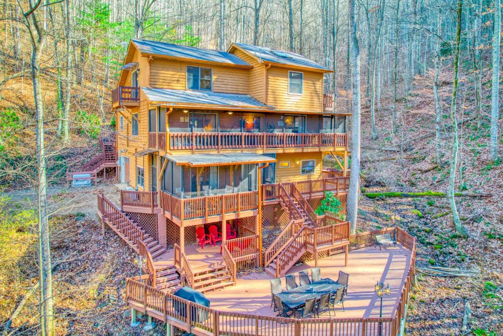 Treetop Towers, Asheville (updated prices 2024)