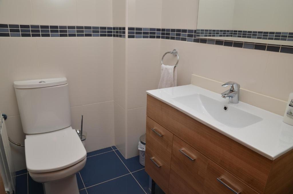 Koupelna v ubytování Apartamentos Navas 2