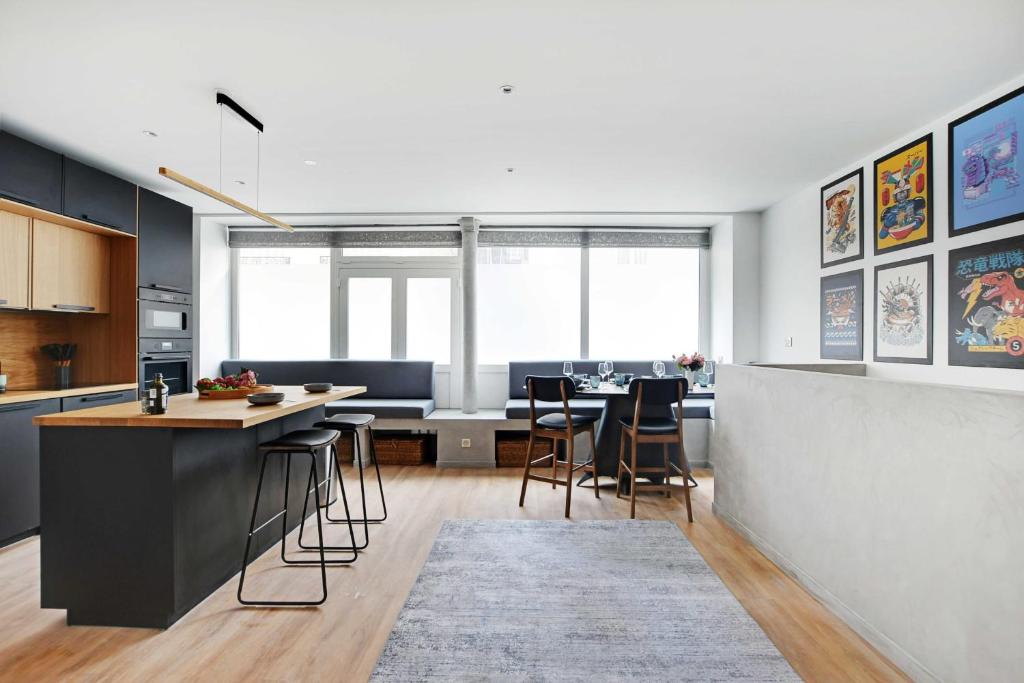 Zdjęcie z galerii obiektu Amazing Apartment 2BR6P - Sacré Coeur Montmartre w Paryżu