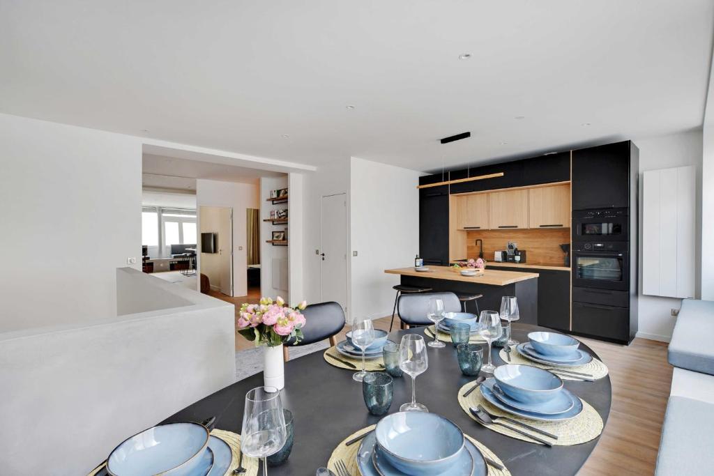 Zdjęcie z galerii obiektu Amazing Apartment 2BR6P - Sacré Coeur Montmartre w Paryżu