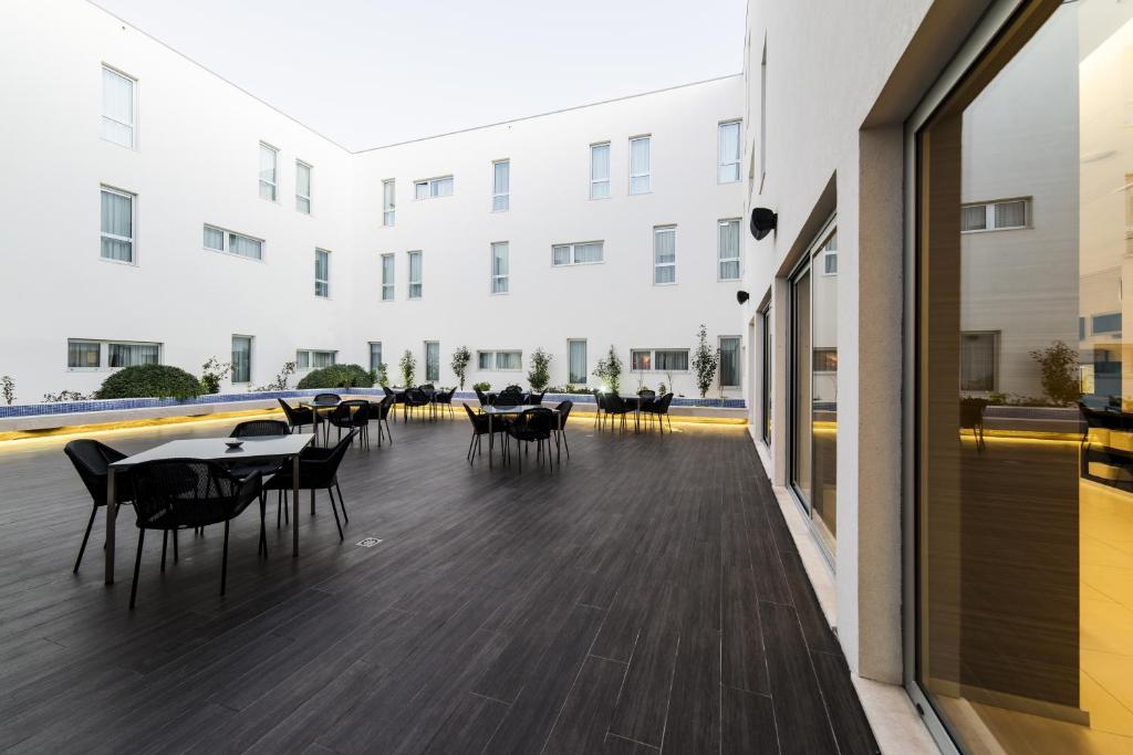 Moov Hotel Évora - Resim 5