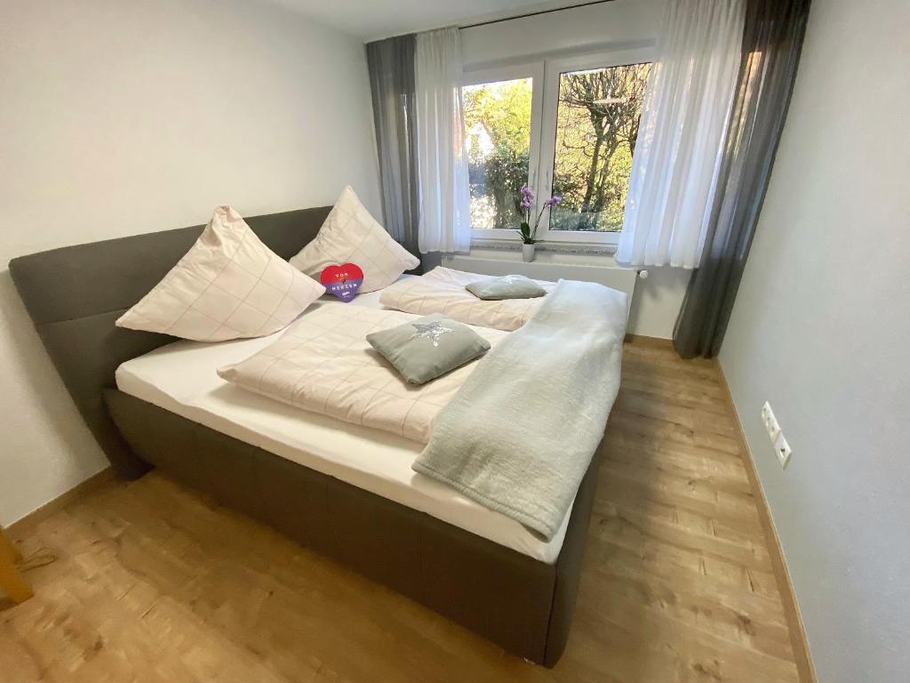 Haus Maria Isenburg - Naturpark Rhein-Westerwald - Housity